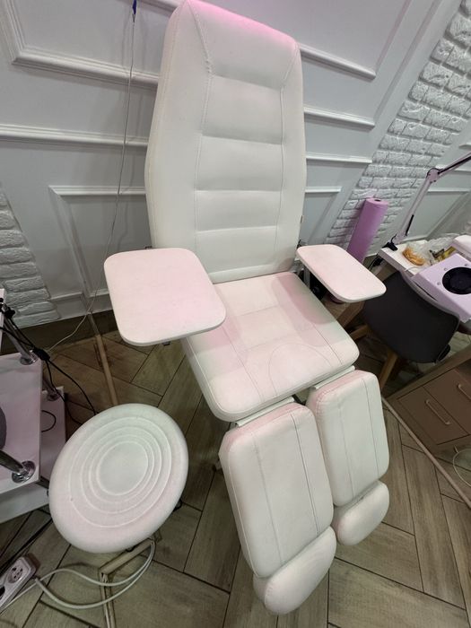 Продается педикюрное кресло