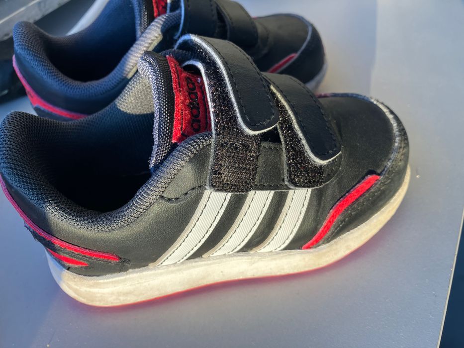 Адидас бебешки маратонки