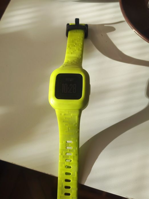 ДВА детски смарт часовника Garmin VivoFit Jr3 & Jr 2 - момче/момиче