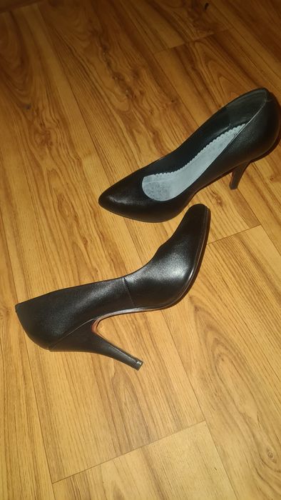 Дамски обувки от естествена кожа