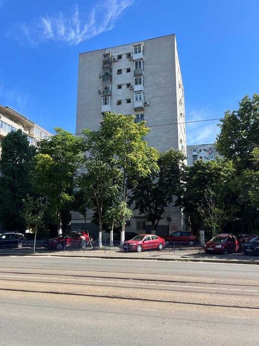 Garsonieră mică în București, Piața Sudului