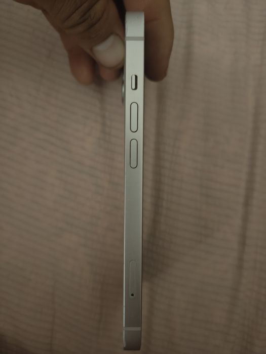 Продам iPhone 13 128 в хорошем состоянии