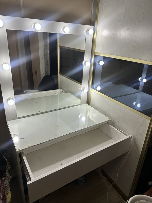 Туалетный столик