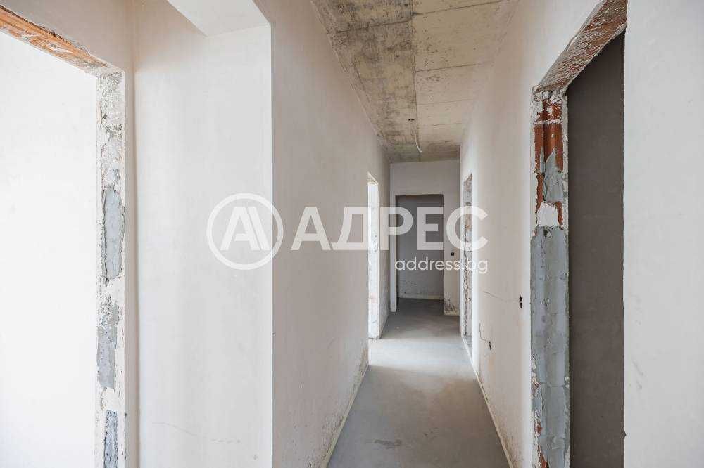 Тристаен апартамент в кв. Владиславово