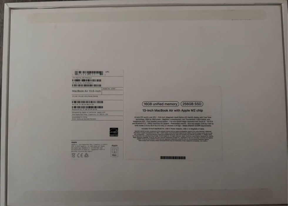 Macbook Air M2 256гб.