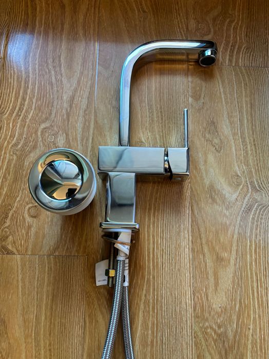 Baterie baie XORA cromată