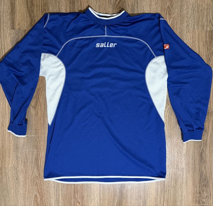 Vand  set tricouri de fotbal