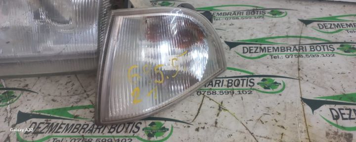 Lampa semnalizare fata stanga Skoda Octavia prima generatie