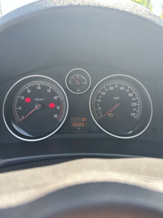 Opel Astra H 1.6 benzinǎ
