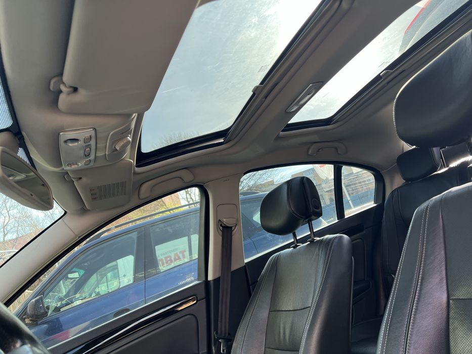 Renault Laguna 3-automata-2014-Initiale Paris- 2.0 dCi 173cp