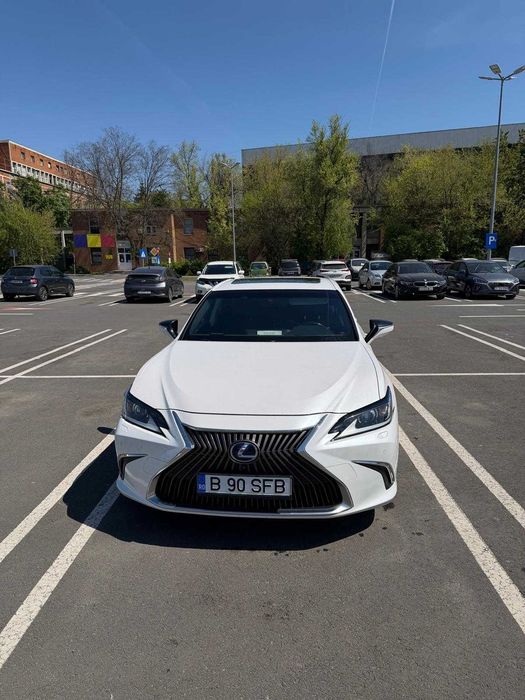 Lexus ES 300 H An 2021