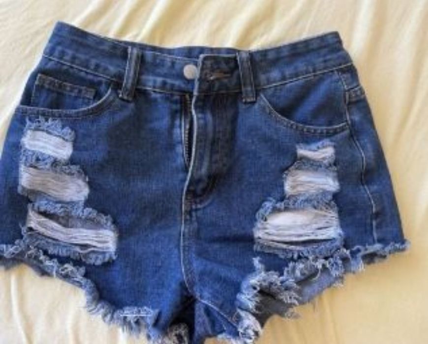Дънкови къси гащи и пола