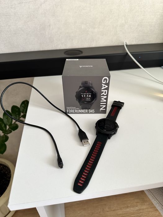 Часы Garmin Forerunner 945