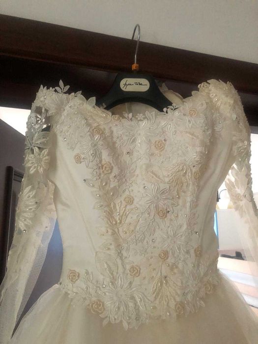 Rochie de mireasa crem  Agnes Toma ,  38