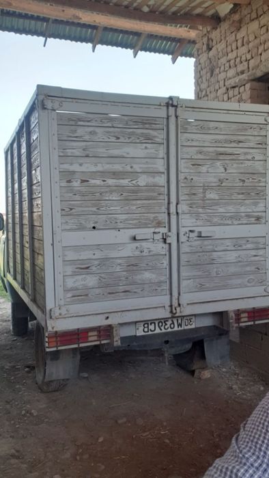 Uazik avomabeli sotiladi