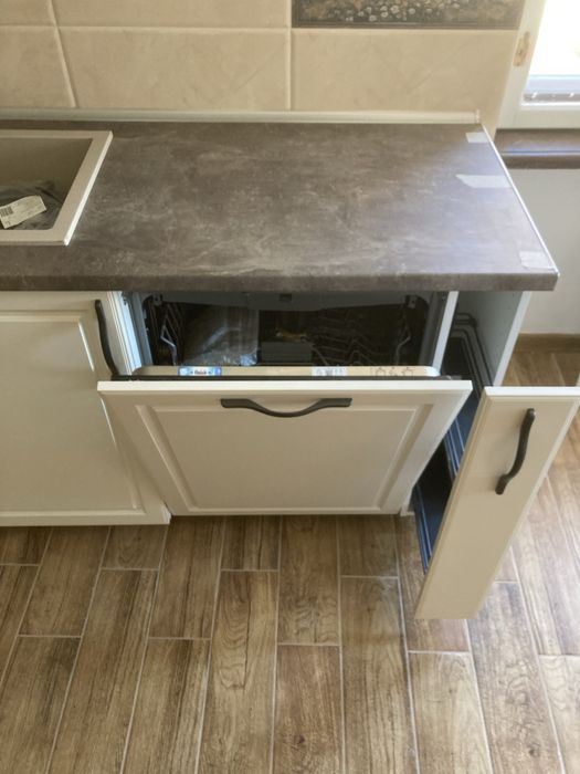 Montez plita indictie. inversare deschidere usa frigider. Montaj hota