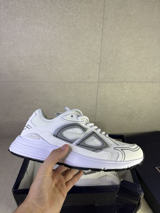 Dior b 30 (white)