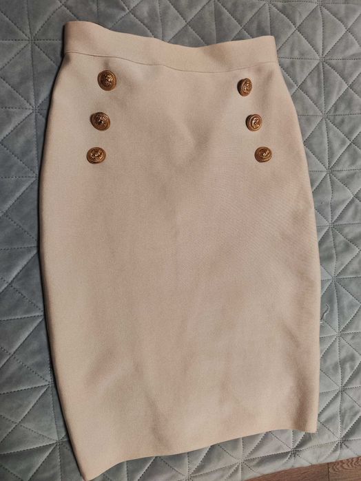 Бандажна бежова пола