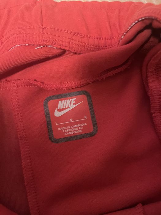 Nike tech fleece червен екип