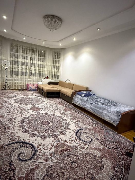 Продаётся участок 4-соток Сергели Олчазор 5-комнота .