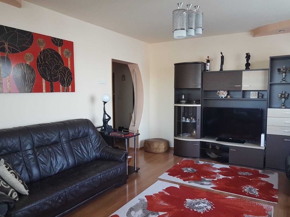 Apartament decomandat în zona centrală