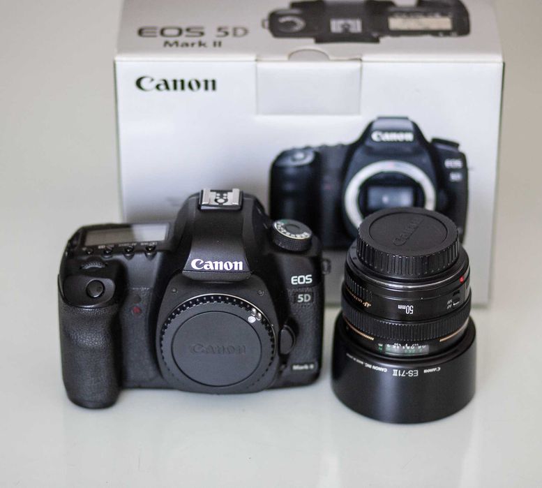 CANON EOS 5D MARK II FULL FRAME с обектив Canon EF 50mm f 1.4 USM  ТОП