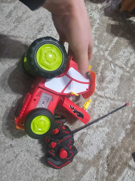 Карусель игрушек листайте