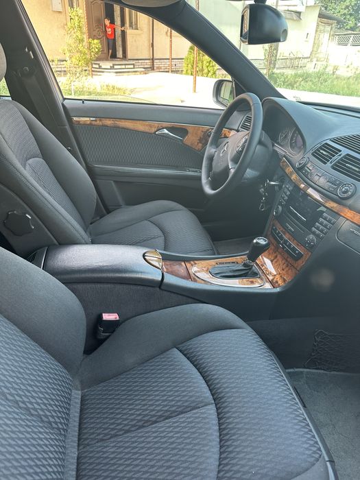 Mercedes W211 E240 Elegant