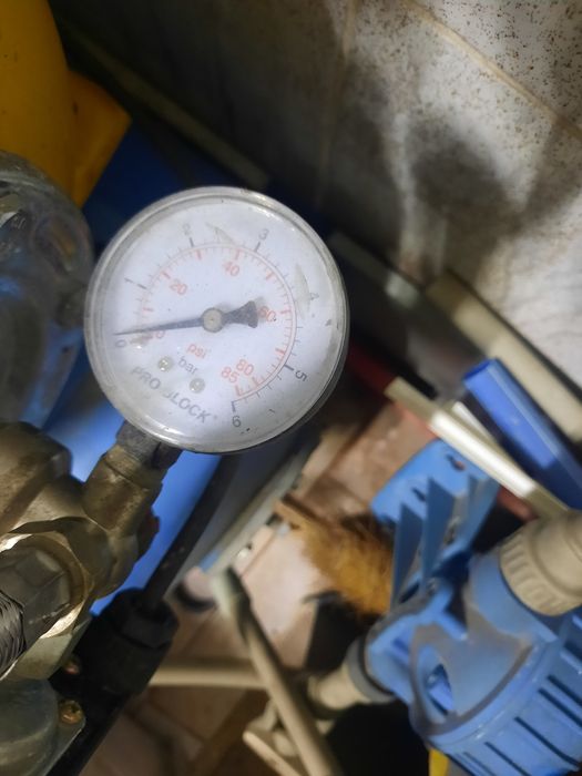 Водяной насос срочно продам