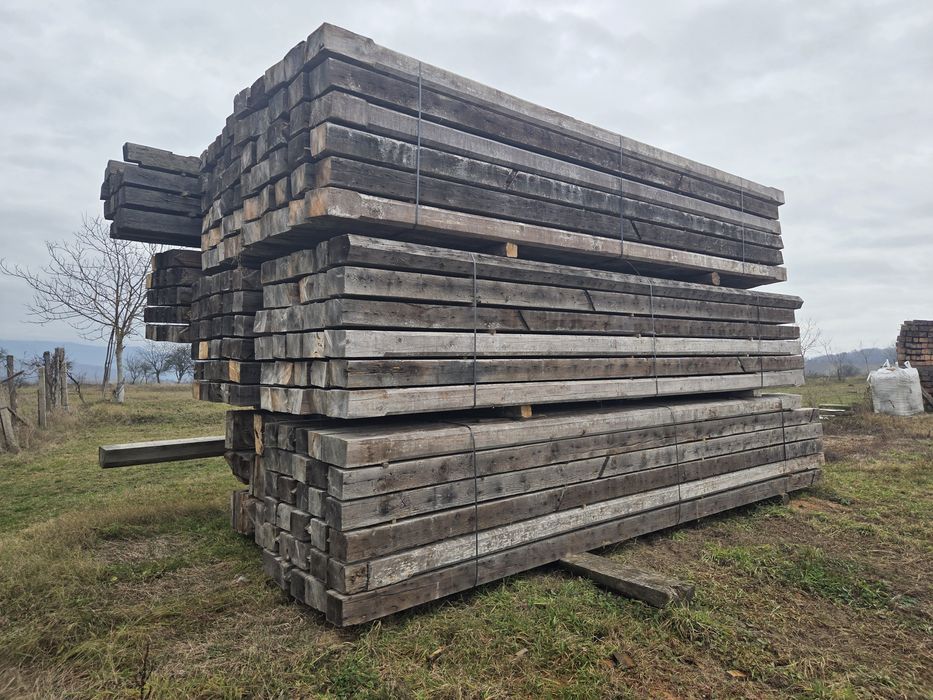 Grinzi  vechi de   brad