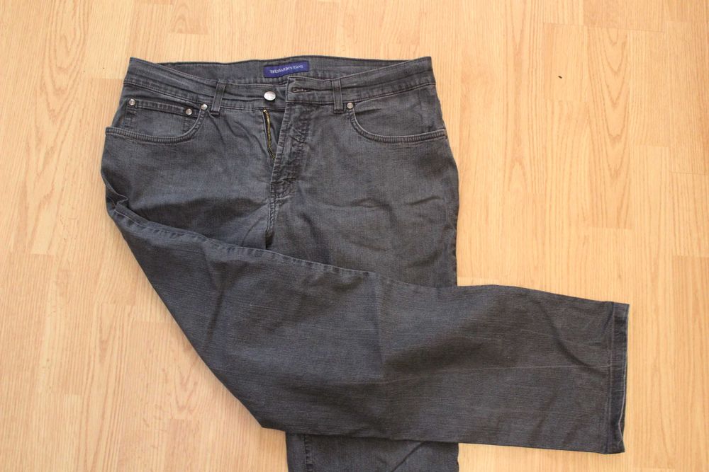 trussardi grey jeans, straight fit originali, aproape noi.
