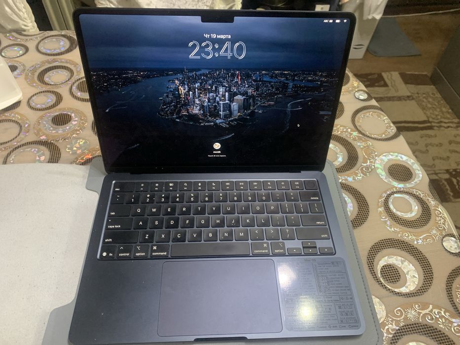 Macbook Air m4 16/256 Срочно Продам!