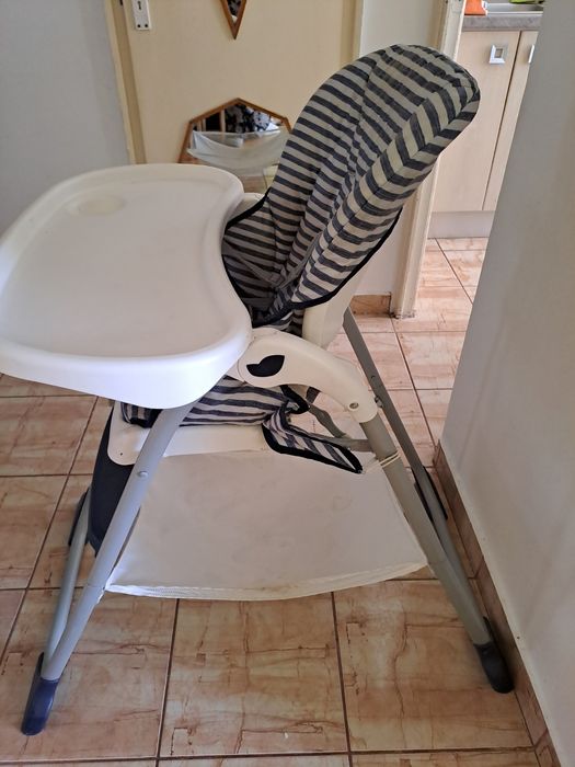 Scaun de masa pentru bebe