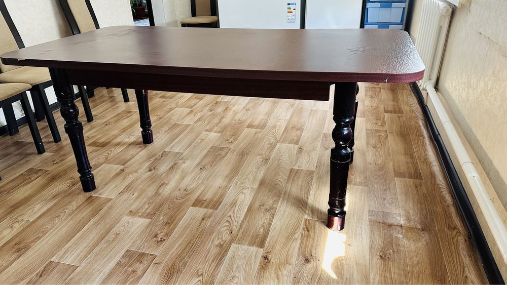 Продаётся универсальный стол 2 в 1. длина 1,60