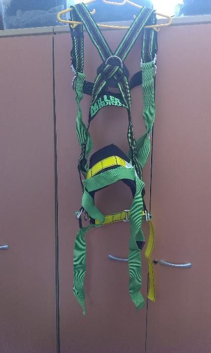 Ham de alpinism cu accesorii