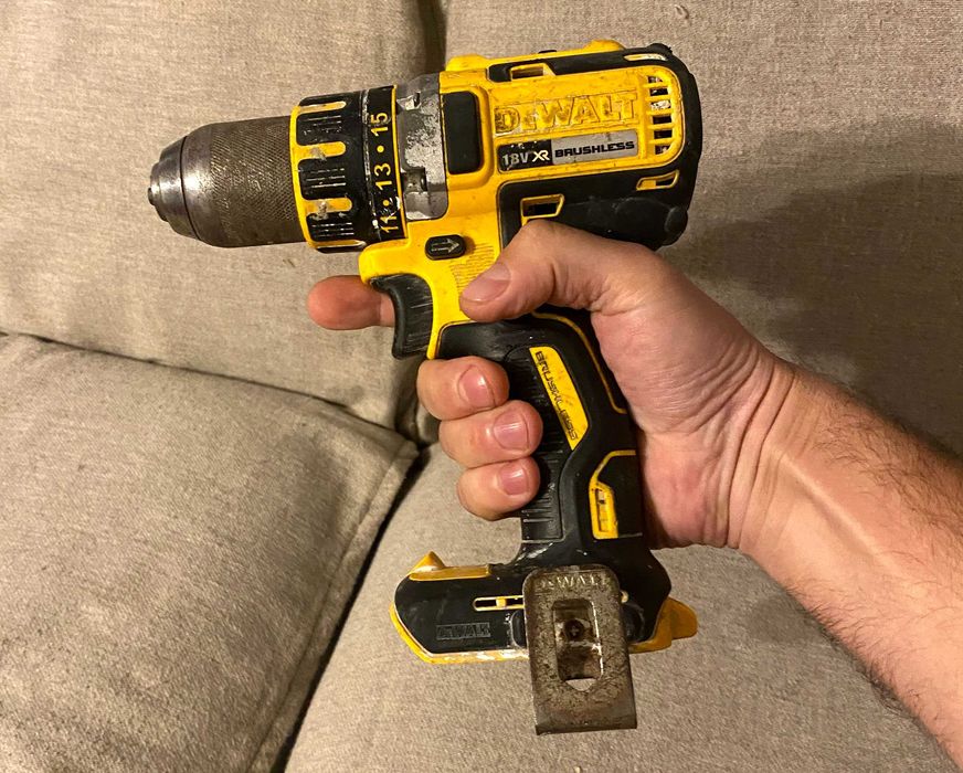 Masina de gaurit insurubat DeWalt DCD790 18V XR Brushless