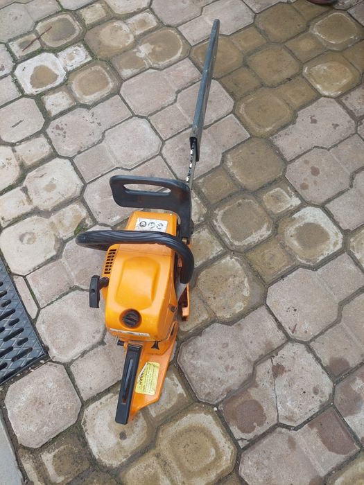 Vând 2 drujbe funcționale