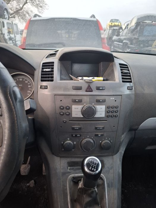 Opel Zafira 1.9 CDTI  2007 година 120 к.с 6 скорости