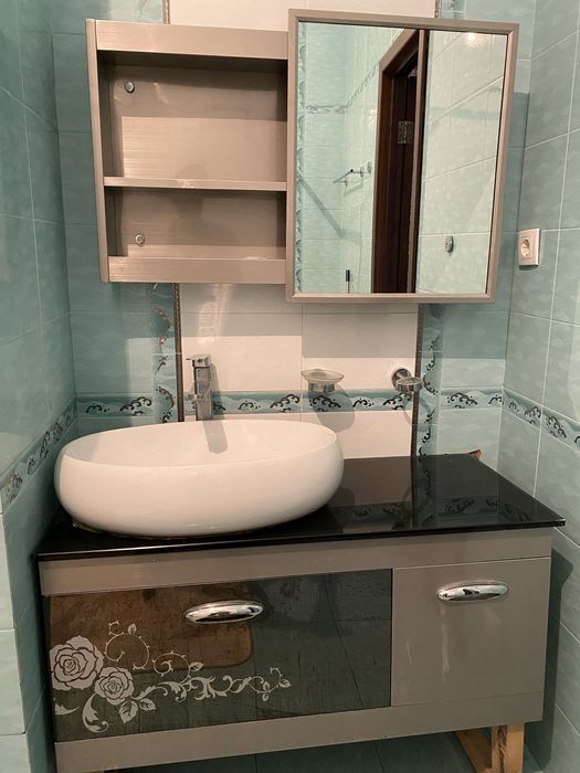 Унитаз, биде, ванна, шкаф раковина