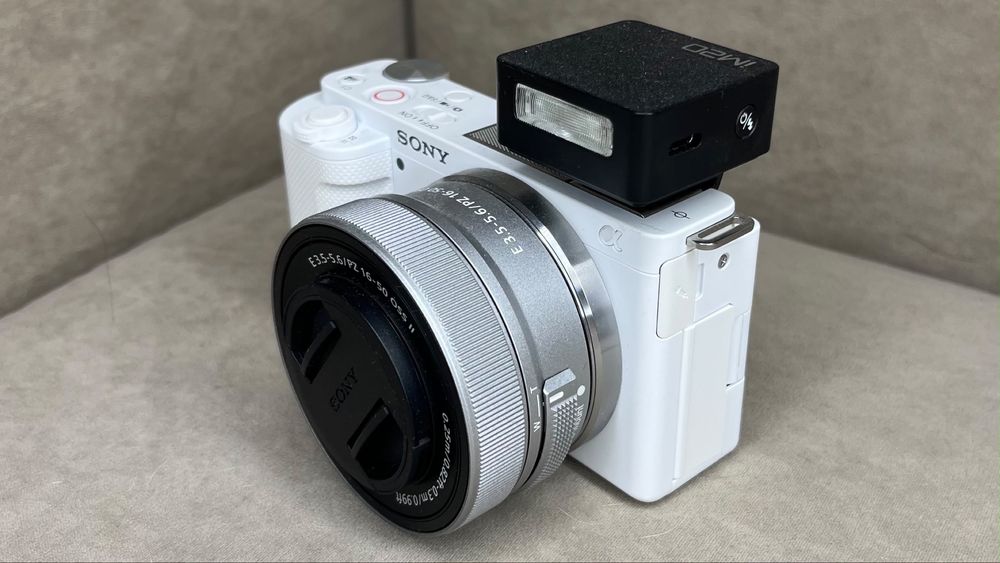 Камера sony zv-e10 + вспышка