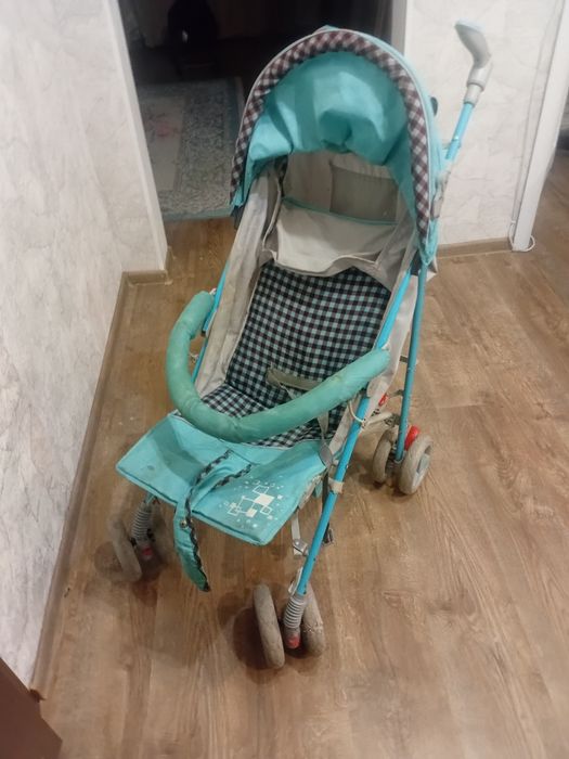 Продам коляску трость