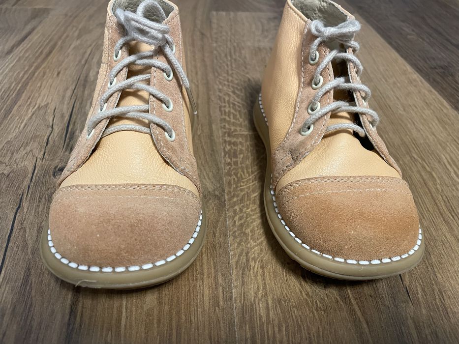 Ghete fetite neimblanite piele naturala marimea 24