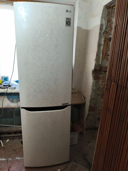 Продам холодильник lg