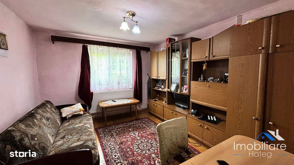 Casă 3 camere de vânzare – Str. Măgurii | Petroșani Nord