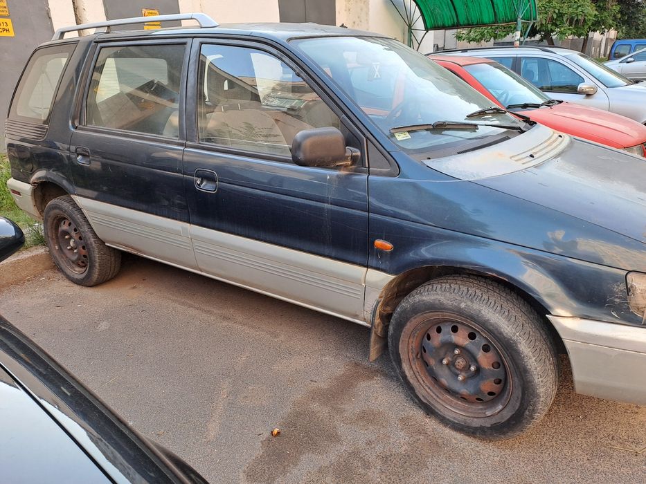 Митсубуши Спасе вагон