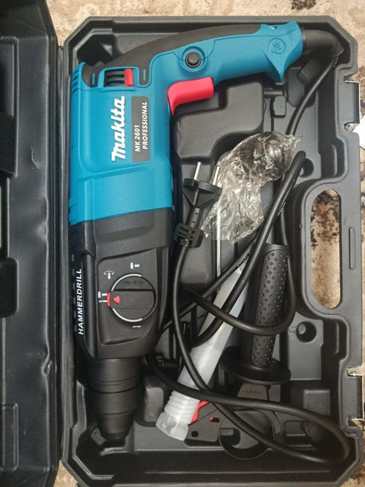 Вешаю телевизор, карнизы, полки, зеркала