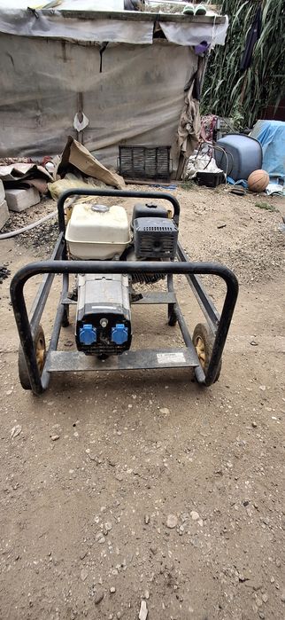 Vând Generator perfect funcțional