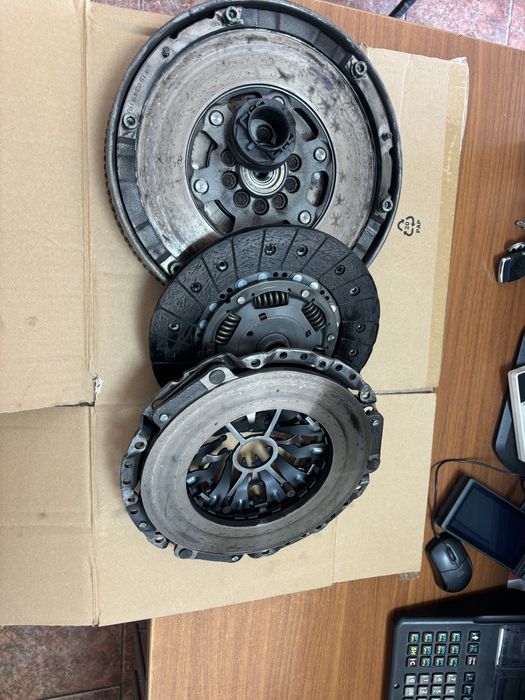 Volanta Cu masa dubla kit ambreaj Audi 3.0 TDI