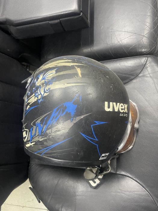 Каска марка UVEX xl с очила