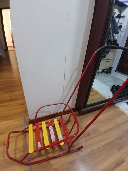 Продам санки в отличном состоянии